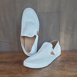 EUC OluKai Sneakers Women's sz 11 Pehuea White Mesh Slip On Drop In Heel Shoes